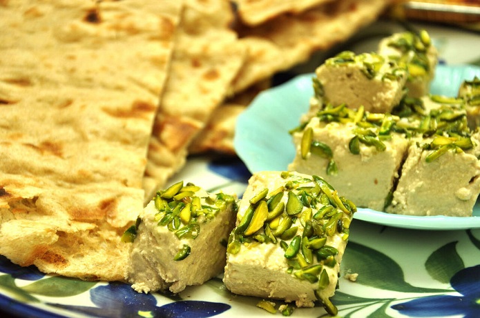 طرز تهیه حلوا شکری در خانه حلوا شکری