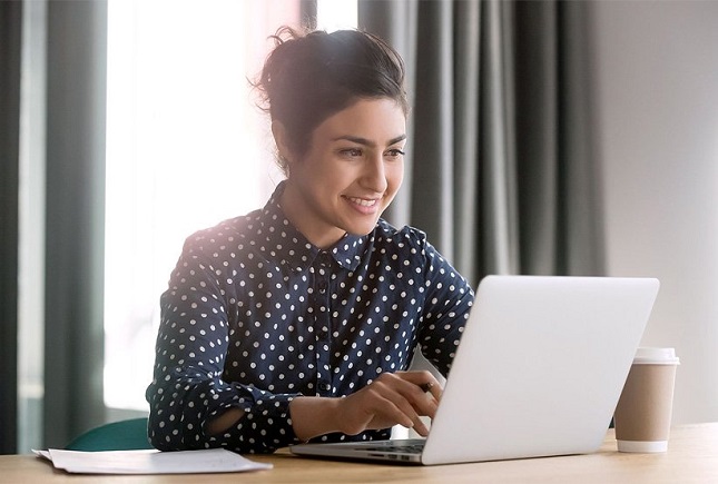 چه چیزی باعث خوشحالی در محل کار میشود؟ چه چیزی باعث خوشحالی در محل کار میشود؟