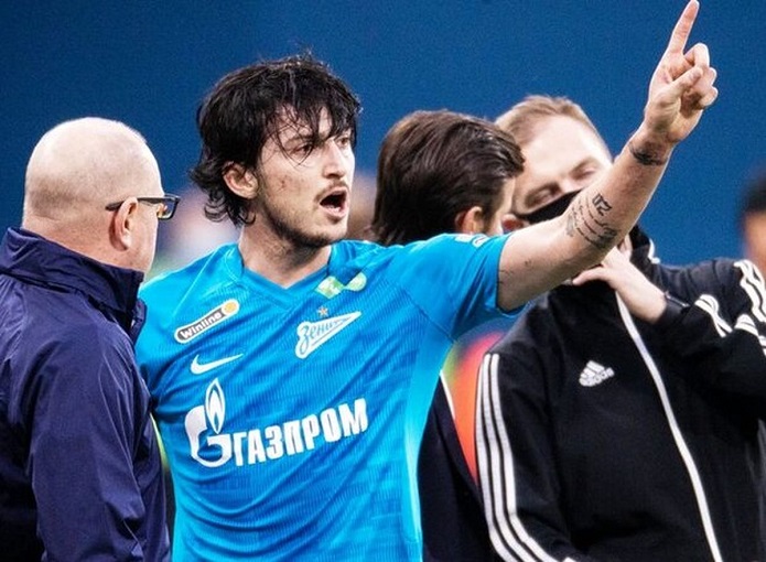 توافقی با باشگاه لیون نبستهام سردار آزمون