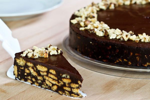 کیک یخچالی شکلاتی کیک یخچالی شکلاتی