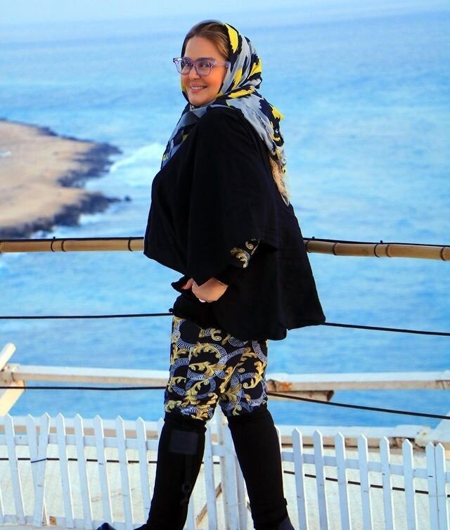 تیپ ساحلی عجیب بهاره رهنما جنجالی شد! / عکس تیپ ساحلی عجیب بهاره رهنما جنجالی شد! / عکس