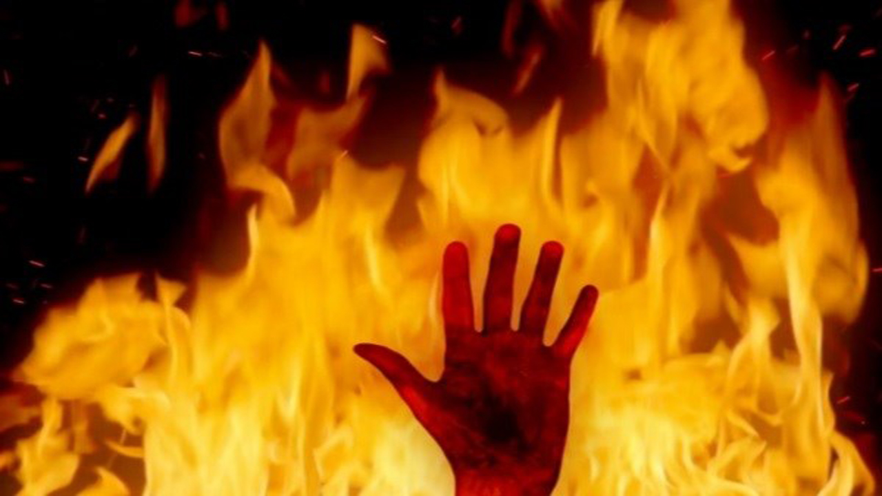 اعتراف مرد کرجی به آتش زدن همسرش/متهم: زنم حقوق می‌خواست آتشش زدم