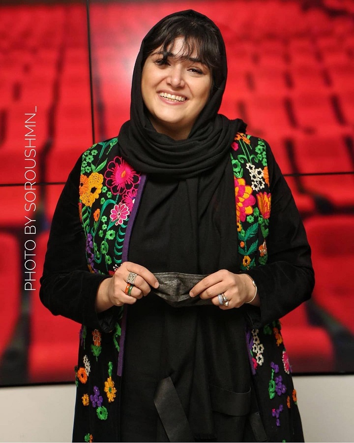 استایل باران کوثری با مانتو گل دار در اکران فیلم سینمایی + عکس
