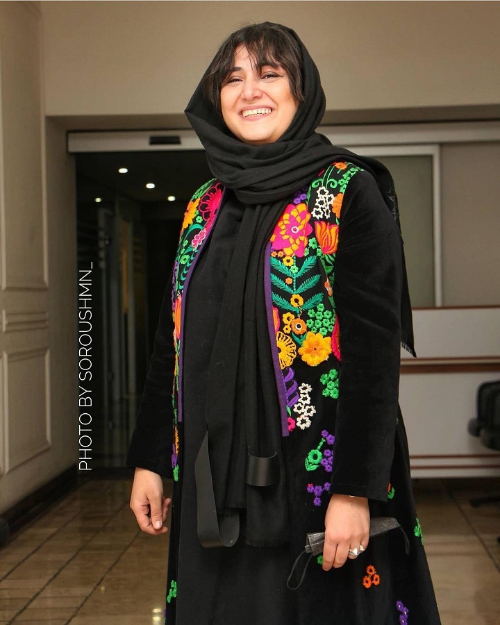 استایل باران کوثری با مانتو گل دار در اکران فیلم سینمایی + عکس