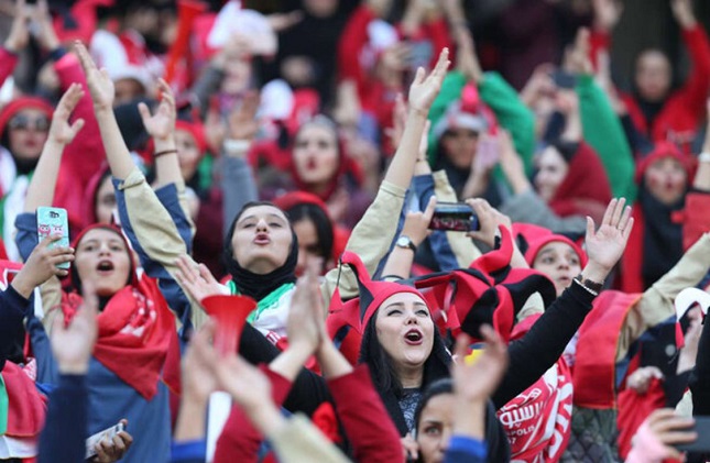 مجوز بلیط فروشی به بانوان