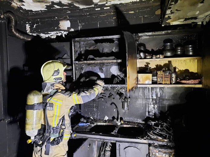 جزئیات ۴ مرد در آتشسوزی غرب تهران/ عکس جزئیات ۴ مرد در آتشسوزی غرب تهران/ عکس