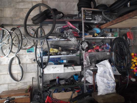 لو رفتن انبار بزرگ قطعات دوچرخه انبار قطعات دوچرخه
