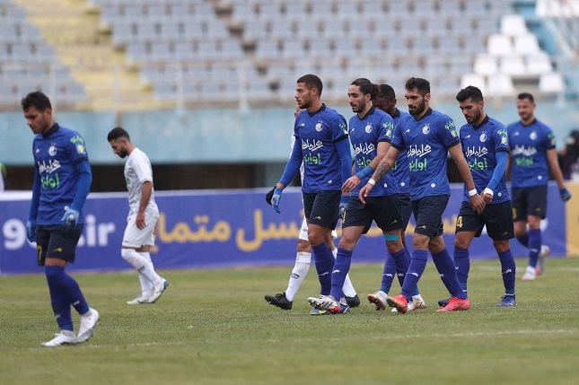 کرونا در اردوی استقلال