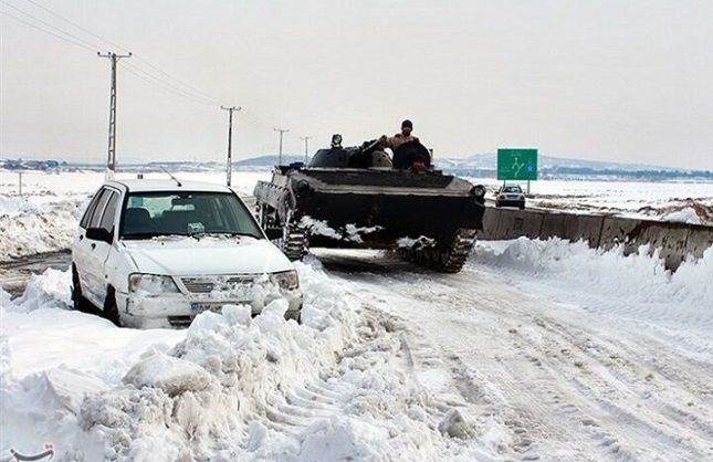 چالوس و آزادراه تهران- شمال مسدود شد چالوس و آزادراه تهران- شمال مسدود شد