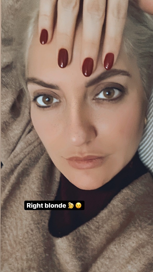 عکس سلفی مهناز افشار با موهای بلوند و جذاب + عکس عکس سلفی مهناز افشار با موهای بلوند و جذاب + عکس