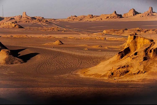 توقف جادهسازی و معدنکاوی در کویر لوت توقف جادهسازی و معدنکاوی در کویر لوت
