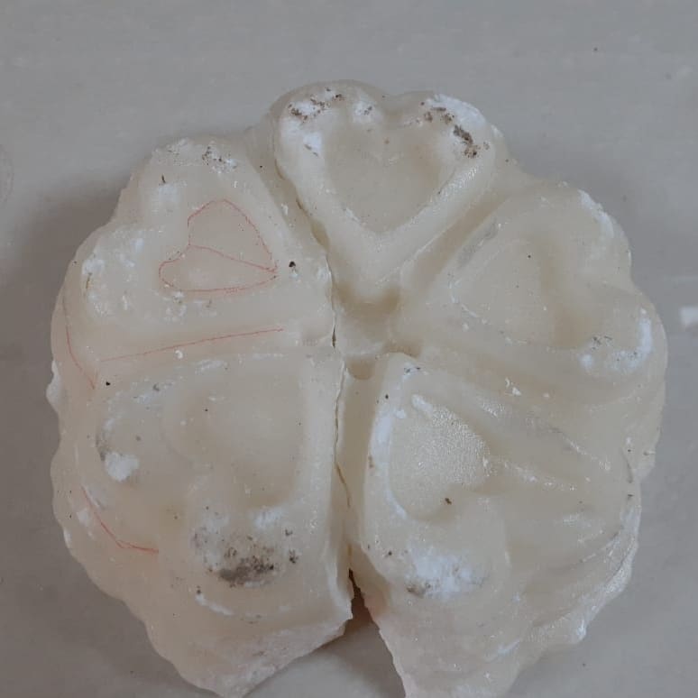 گچهای تزئینی شیشه بودند/ ۴۷۶ کیلو شیشه کشف شد کشف شیشه