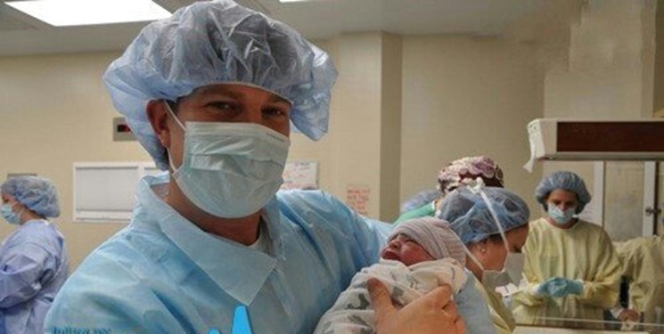 حدود شرعی مراجعه به پزشک غیرهمجنس چیست؟