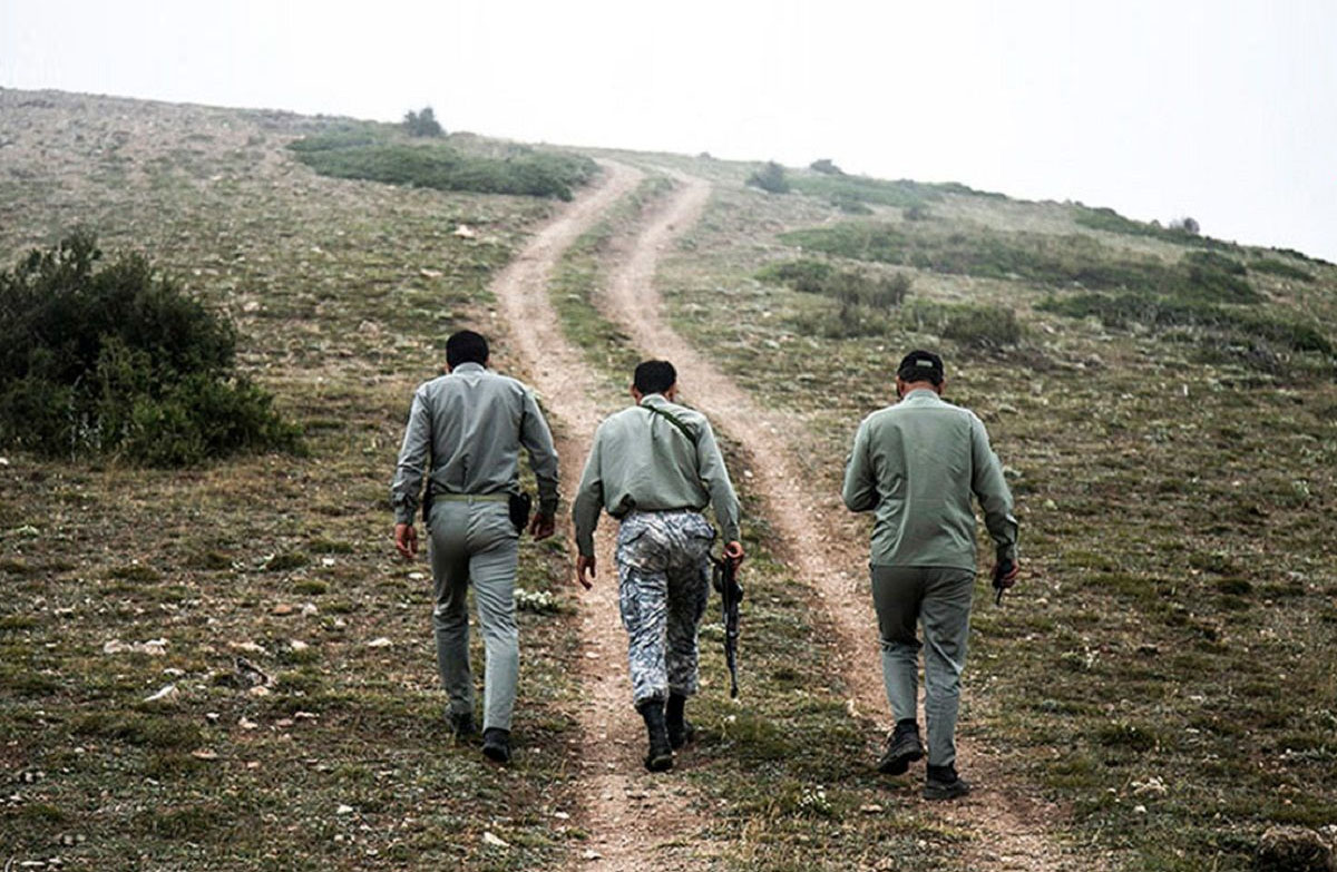 برادر برومند نجفی محیطبان کرمانشاهی: اجازه دیدار با خانواده مقتول به ما نمیدهند برادر برومند نجفی محیطبان کرمانشاهی: اجازه دیدار با خانواده مقتول به ما نمیدهند