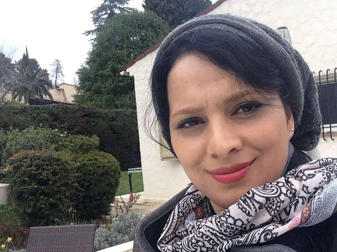 روشنک عجمیان روشنک عجمیان