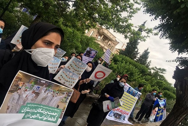 تجمع پرستاران گیلانی ////تجمع پرستاران گیلانی؛ استخدام 89 روزهها وعدهای که هیچگاه رنگ واقیت نگرفت