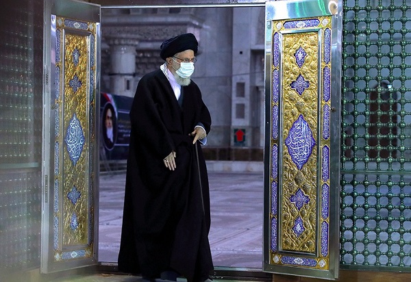 حضور رهبر معظم انقلاب در مرقد مطهر امام خمینی (ره) حضور رهبر معظم انقلاب در مرقد مطهر امام خمینی (ره)