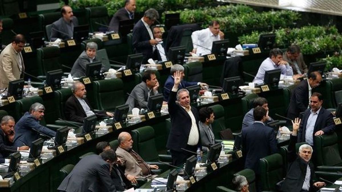 ابتلای ۴۵ تن از نمایندگان مجلس به کرونا ابتلای ۴۵ تن از نمایندگان مجلس به کرونا