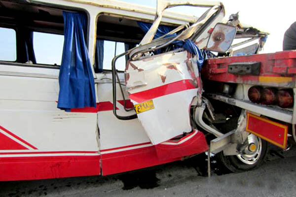 تصادف مینی بوس کارگران تصادف کارگران