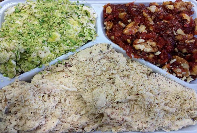 به شیرینی گل قند؛ سفری به بازار حلوا فروشان ارومیه