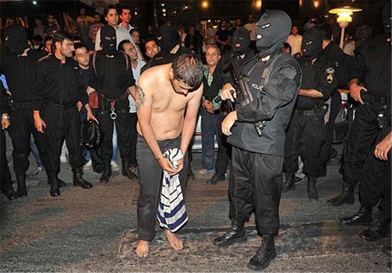 حمله شرور معروف ورامین به پلیس/ گنده لات با شلیک پلیس زمینگیر شد حمله شرور