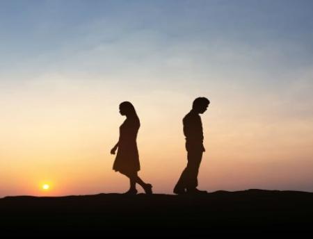 ۸ نشانه پایان رابطه عاطفی را بشناسید ۸ نشانه پایان رابطه عاطفی را بشناسید