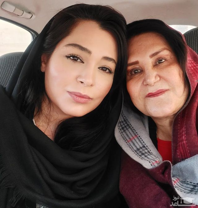 سلفی دو نفره پراحساس سانیا سالاری با مادرش + عکس سلفی دو نفره پراحساس سانیا سالاری با مادرش + عکس