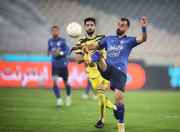 گل محمدی دست روی مهاجم ناراضی استقلال گذاشت! گل محمدی دست روی مهاجم ناراضی استقلال گذاشت!