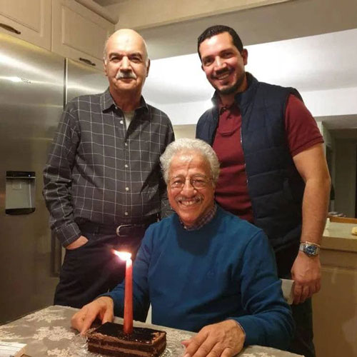 جشن تولد علیرضا خمسه احضور آقای مجری و یاسین رامین!/ عکس