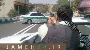 سنگ پرانی اراذل و اوباش به خودرو پلیس سنگ پرانی