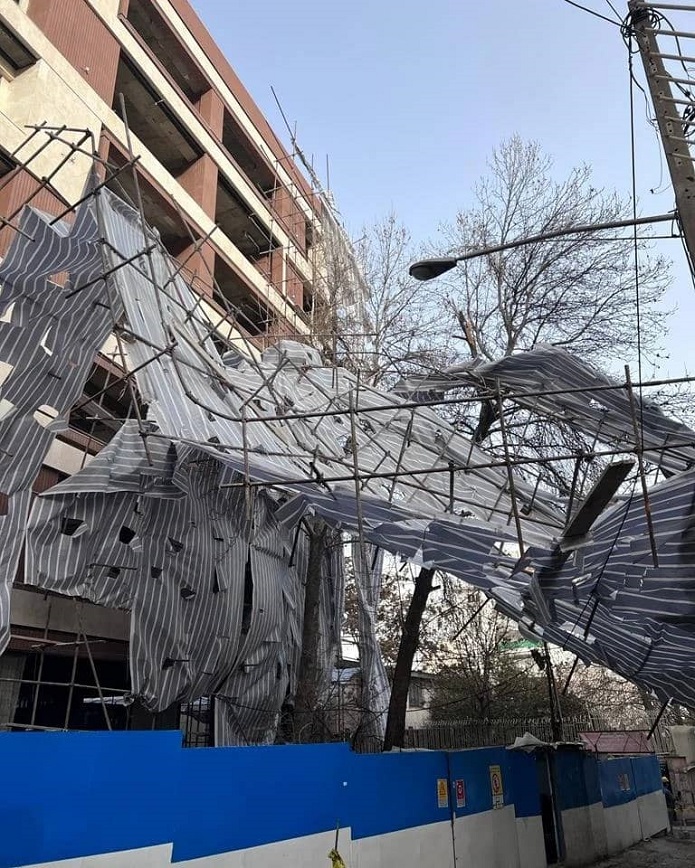 ریزش دا بست هتی ساختمان ۶ طبقه ریزش داربست