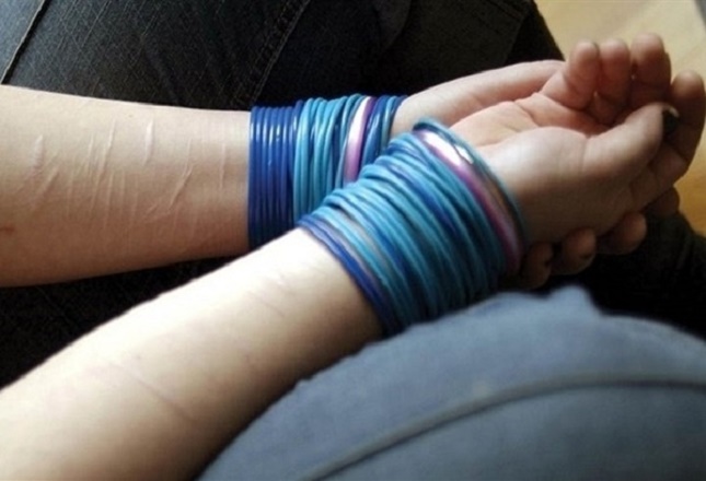 علائم هشداردهنده از آسیبهای خودرسان در دانشجویان علائم هشداردهنده از آسیبهای خودرسان در دانشجویان