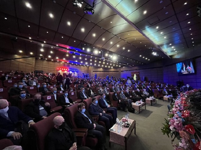 برگزاری جشن واگذاری سهام سرخابیها واگذاری سهام سرخابیها