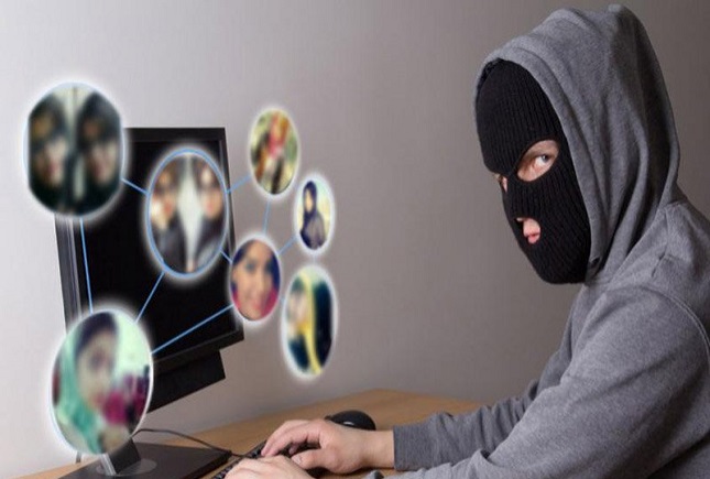 انتشار عکسهای لختی زنان به اسم مدلینگ تصاویر خصوصی زنان