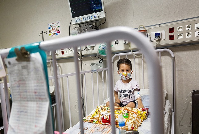 چرا کودکان به اومیکرون مبتلا میشوند؟ چرا کودکان به اومیکرون مبتلا میشوند؟