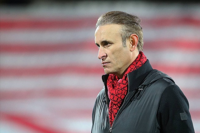 گل محمدی در نزدیکی نیمکت تیم ملی!