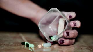 خودکشی و پیامدهای آن خودکشی و پیامدهای آن