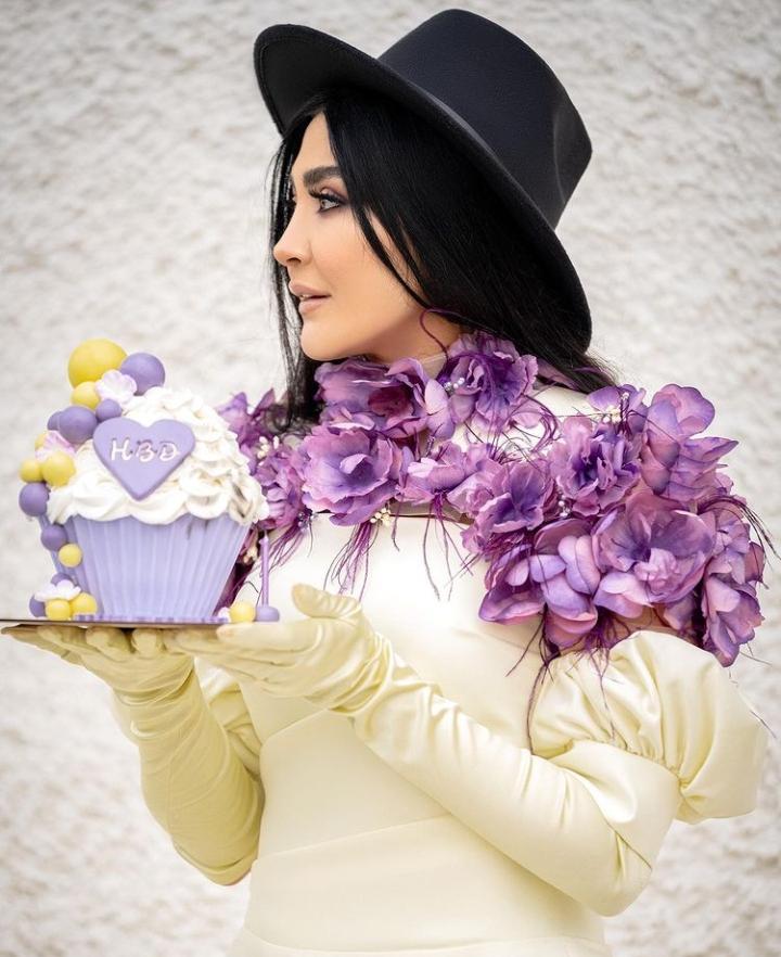 استایل و ژست های عجیب مریم معصومی در جشن تولدش/ تصاویر استایل و ژست های عجیب مریم معصومی در جشن تولدش/ تصاویر