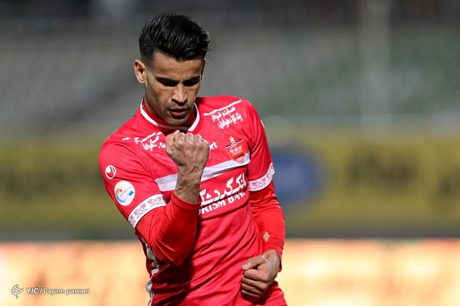 سورپرایز یحیی برای فرهاد در آستانه دربی سورپرایز یحیی برای فرهاد در آستانه دربی