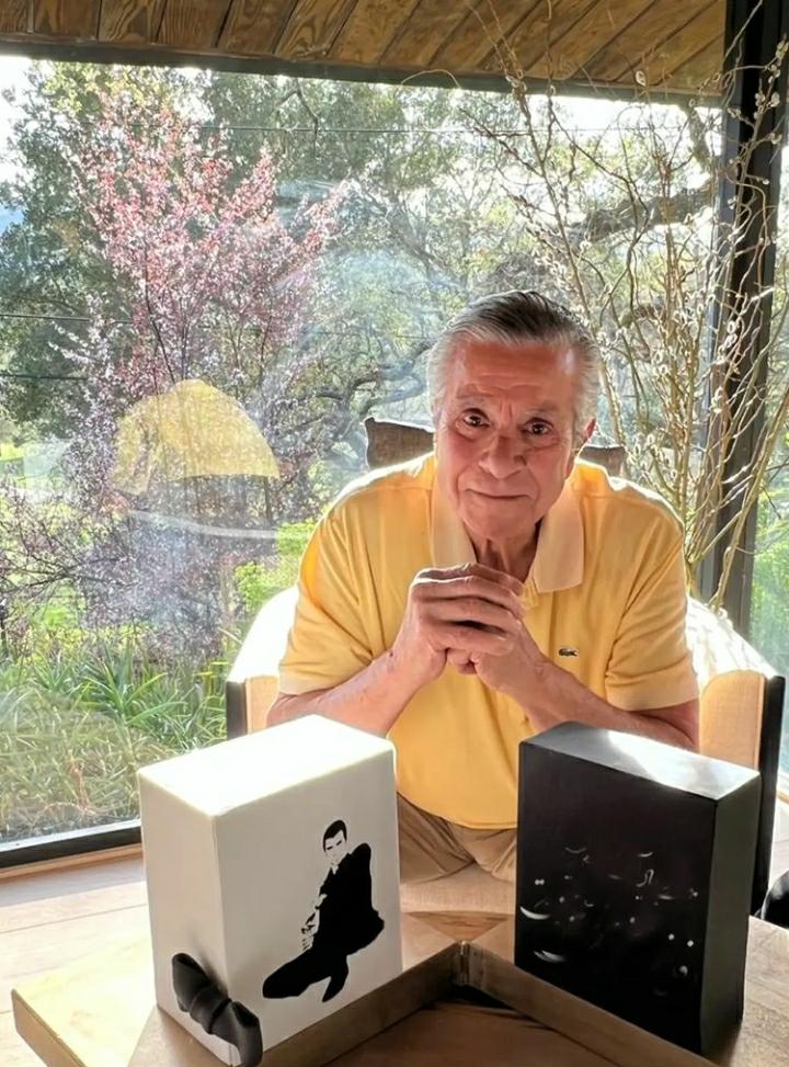 جذابیت بهروز وثوقی را در ۸۴ سالگی ببینید/ عکس جذابیت بهروز وثوقی را در ۸۴ سالگی ببینید/ عکس