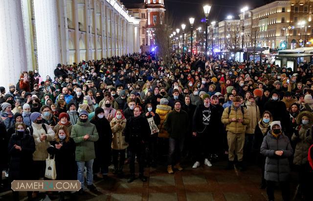 دستگیری معترضان ضد جنگ در روسیه/ تصاویر دستگیری معترضان ضد جنگ در روسیه/ تصاویر