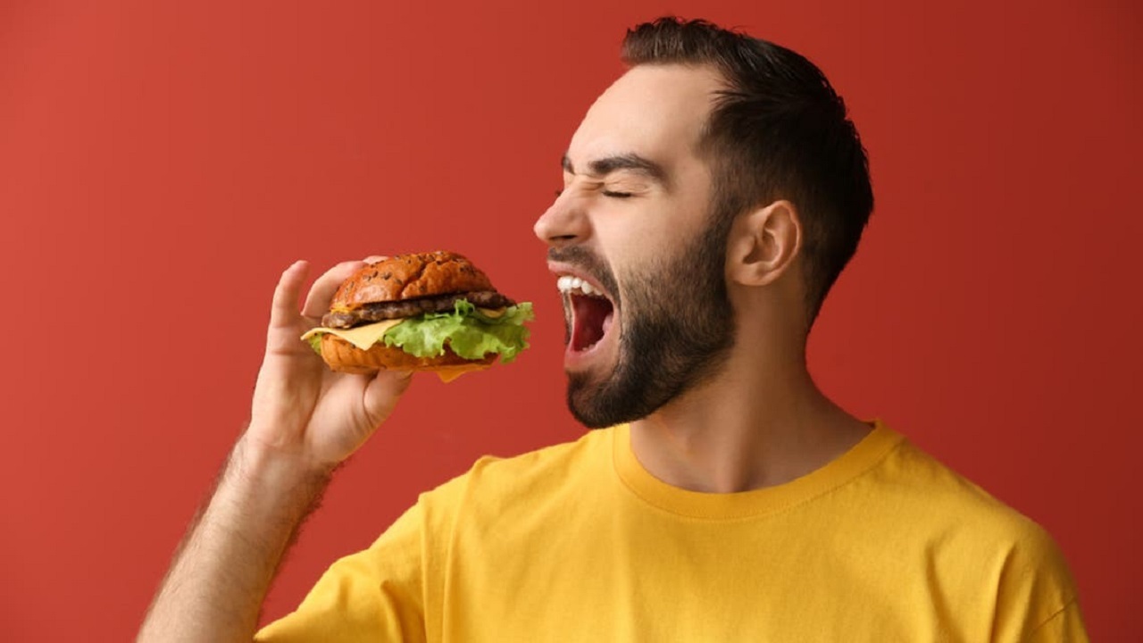 قبل از پرواز این غذاها را نخورید قبل از پرواز این غذاها را نخورید