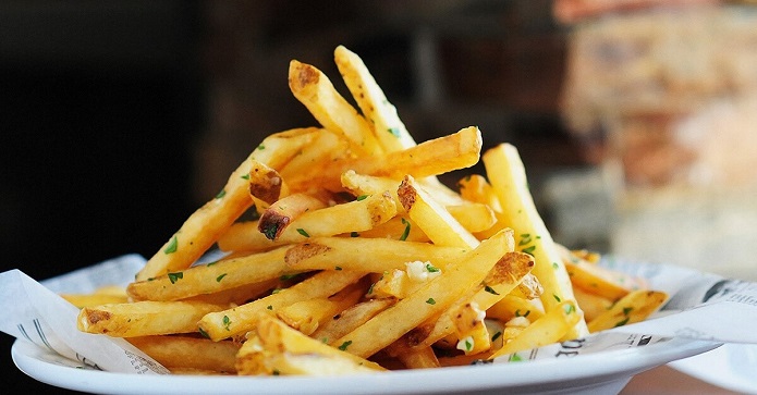 سیبزمینی سرخ کرده رستورانی سیبزمینی سرخ کرده