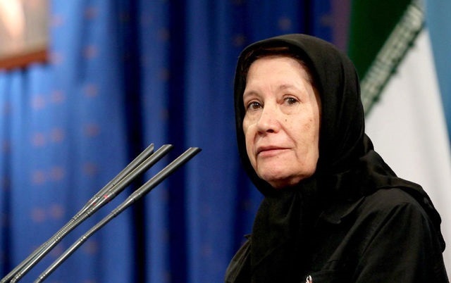 واکنش مینو محرز به مغناطیسی شدن بدن بعد از زدن واکسن واکنش مینو محرز به مغناطیسی شدن بدن بعد از زدن واکسن