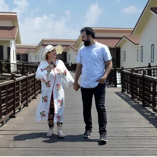 بهاره رهنما در کیش بهاره رهنما در کیش