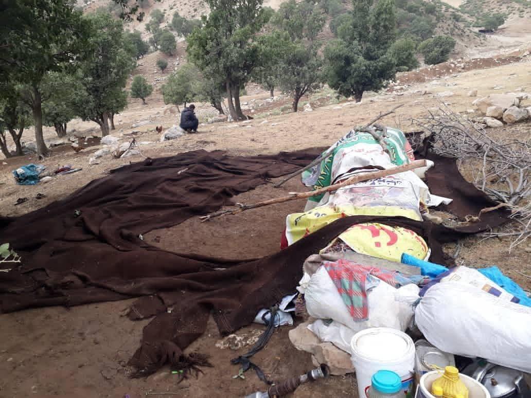 نجات ۲۰۰ عشایر چادر نشین از سیل در لرستان/ رانش زمین در رودبار سیل لرستان