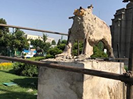 شیرهای فعلی میدان حر قدمت تاریخی ندارند شیرهای فعلی میدان حر قدمت تاریخی ندارند