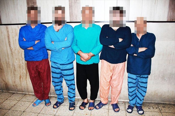 سرقت میلیاردی ماموران قلابی از صرافیهای تهران مامور قلابی