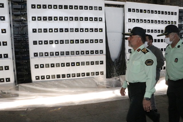 کشف بزرگترین مزرعه استخراج رمز ارز ایران/ ۷ هزار ماینر توقیف شد ماینر