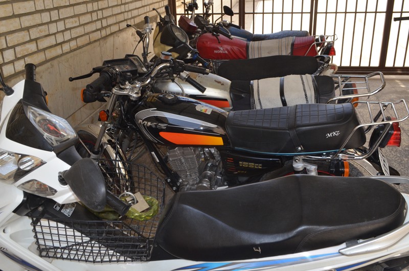 اعتراف نوجوانان عاشق موتور به ۲۰ سرقت موتور سرقتی